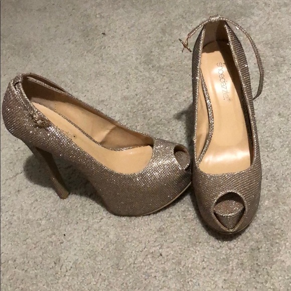 Shoes - Picture 2 of 5